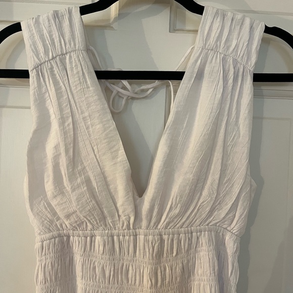 Gauzy White Sleeveless Maxi Dress - Picture 2 of 7